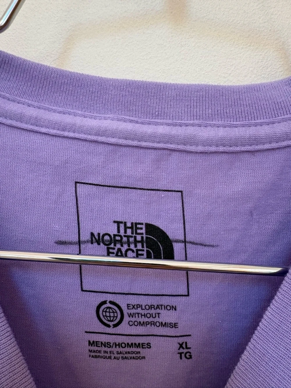 Brand New North Face Graphic T-shirt Size XL - Picture 4 of 8